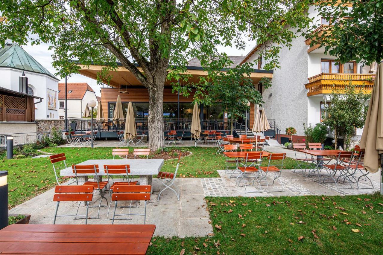 Landgasthof Moser & Restaurant Bootshaus Windorf  Экстерьер фото